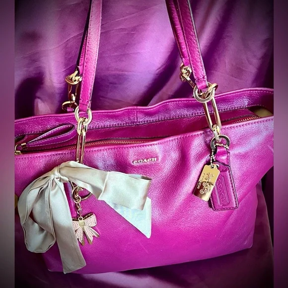 COACH Pebbled Leather Tote Shoulder Bag Magenta Pink Gold Hardware - 2 Hang Tags - Picture 14 of 14